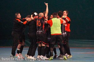 Sport - Calcio a cinque - Active network - L'esultanza dei viterbesi