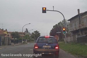 Montefiascone - Il semaforo a Zepponami in direzione del paese