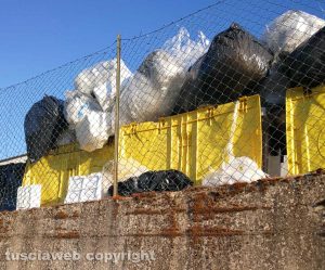 Immondizia alla coop. di Montefiascone