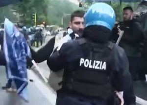 Guerriglia allo stadio - Il fermo di Alessandro Andreani