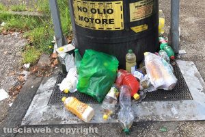 Viterbo - Rifiuti in via Cattaneo