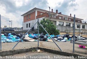 Viterbo - Rifiuti al quartiere Villanova