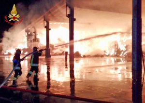 Un intervento dei vigili del fuoco