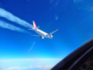 L'aereo intercettato sui cieli del lago di Garda