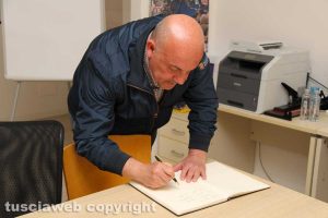 Il prefetto Giovanni Bruno in visita alla redazione di Tusciaweb