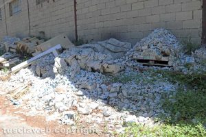 Viterbo - I preservativi abbandonati sulla Tuscanese