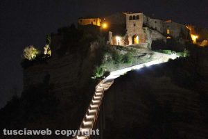 Bagnoregio - Civita di Bagnoregio illuminata