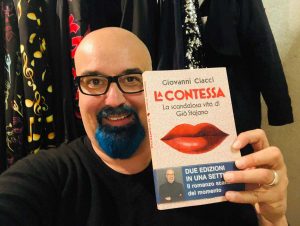Giovanni Ciacci col suo ultimo libro "La Contessa"