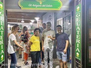 Alessandro Billy Costacurta alla gelateria CreamItaly