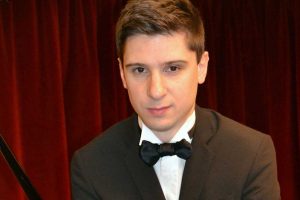 Il pianista Matteo Biscetti