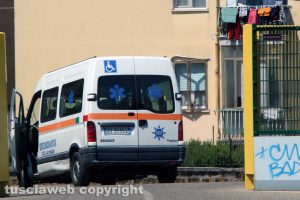 Viterbo - L'intervento di carabinieri e 118 allo stadio