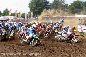 Sport - Motocross - La partenza al circuito di Malpensa