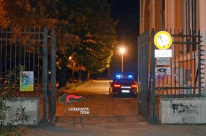 Terni - I carabinieri nei giardini della Passeggiata