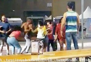 Viterbo - Lite al Sacrario: urla e botte