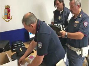 Palermo - Scoperta piattaforma pirata Sky