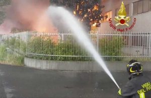 Vicenza - Incendio in un'azienda di vernici