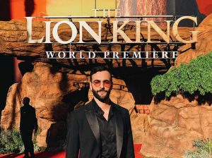Mengoni alla prima del Re Leone al Los Angeles