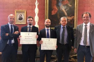 Viterbo - Il sindaco Arena premia gli ingegneri Fanelli e De Luca dell'Unitus