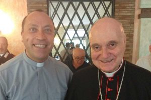 Il cardinale Angelo Comastri in visita a Onano