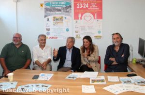 Viterbo - Presentazione 'cene insieme...nella piazza della solidarietà"