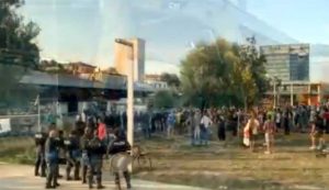 Bologna - Lo sgombero del centro sociale Xm24