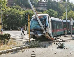 Roma - Tram deragliato