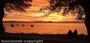 Montefiascone - Tramonto sul lago di Bolsena