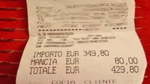 Roma - Lo scontrino delle due turiste giapponesi