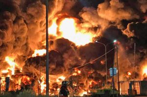 Rouen - L'incendio nell'impianto chimico