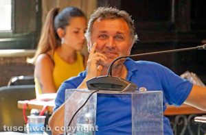 Santa Rosa - Diretta social vergognosa - Gianmaria Santucci ci ride sopra