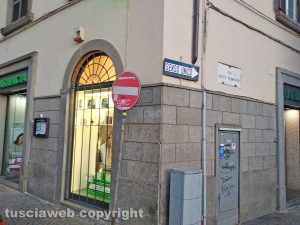 Viterbo - L'angolo tra via Garibaldi e via delle Fabbriche