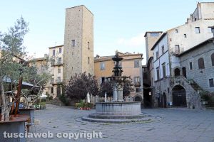 Viterbo - Piazza del Gesù