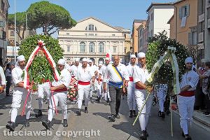 Viterbo - Santa Rosa - I facchini durante il giro delle sette chiese
