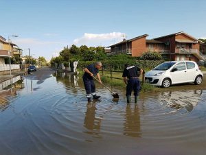 Tarquinia - Strade allagate al lido - L'intervento dell'Aeopc