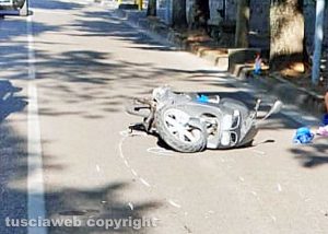 Viterbo - Scontro auto-scooter a viale Trieste