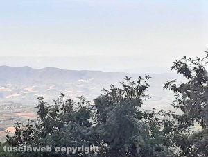 Viterbo - Monte Cimino - La visuale del belvedere impedita da alberi