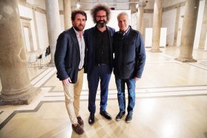 Simone Cristicchi con l'assessore De Carolis e il sindaco Arena