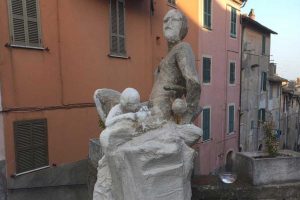 Ronciglione - Una scultura di Cristiano Alviti