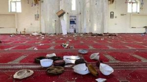 Afghanistan, bomba in una moschea