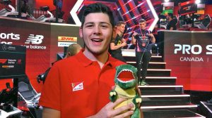 David Tonizza con la mascotte Tonzilla