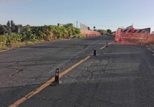Montalto - Strada delle Murelle - Le condizioni in cui versa il cavalcaferrovia