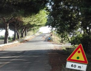 Il cavalcaferrovia in strada Murelle
