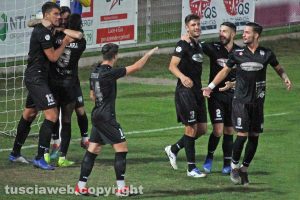 Sport - Calcio - Viterbese - L'esultanza dei gialloblù