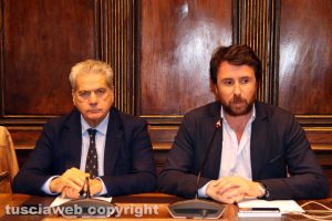 Il sindaco Arena e l'assessore De Carolis