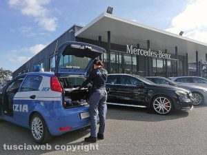 Viterbo - Furto alla Mercedes