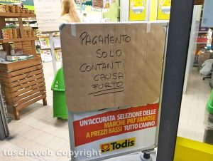 Montefiascone - Furto con scasso al Todis