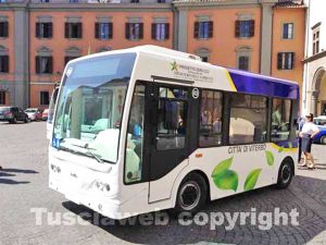Un bus elettrico