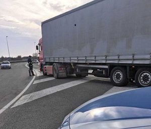 I controlli della polizia stradale sui mezzi pesanti
