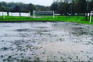 Sport - Calcio - Il campo del ViVa calcio dopo il temporale