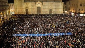 Bologna - La protesta delle sardine